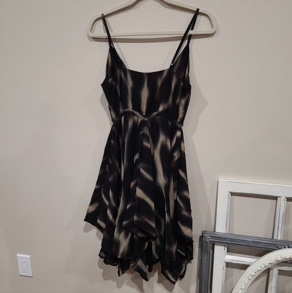 H&M asymetrical Flowy Strappy dress Size 6 - Picture 5 of 7